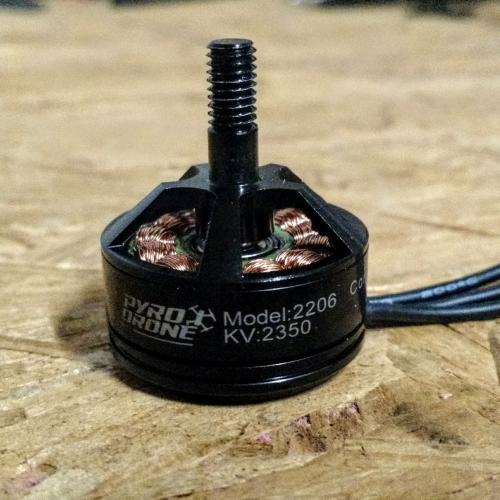 PyroDrone CM2206 2350kv